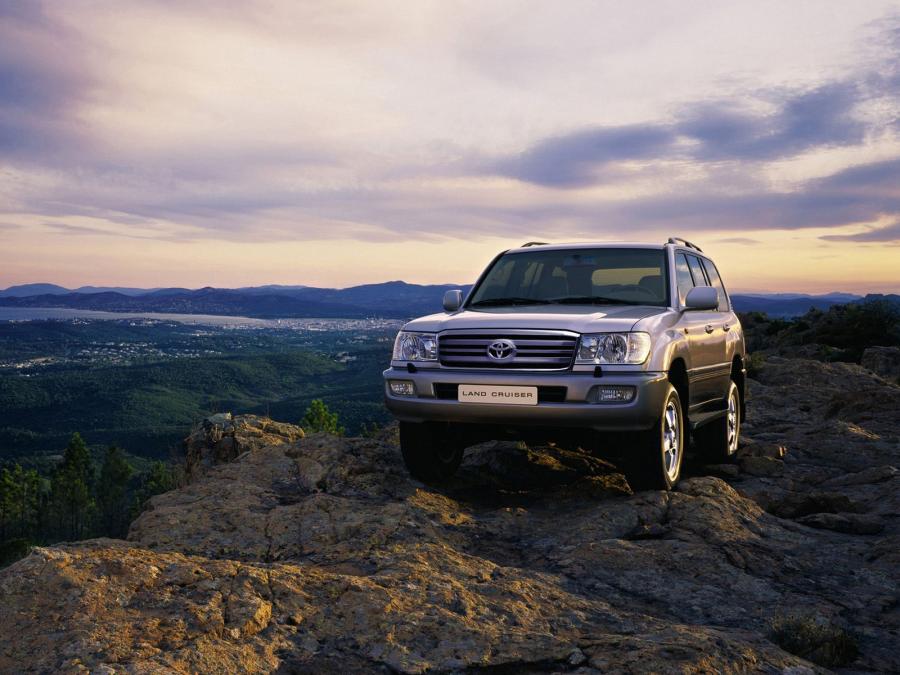  Toyota Land Cruiser 100 VX 2005 года  (фото 7 из 15)